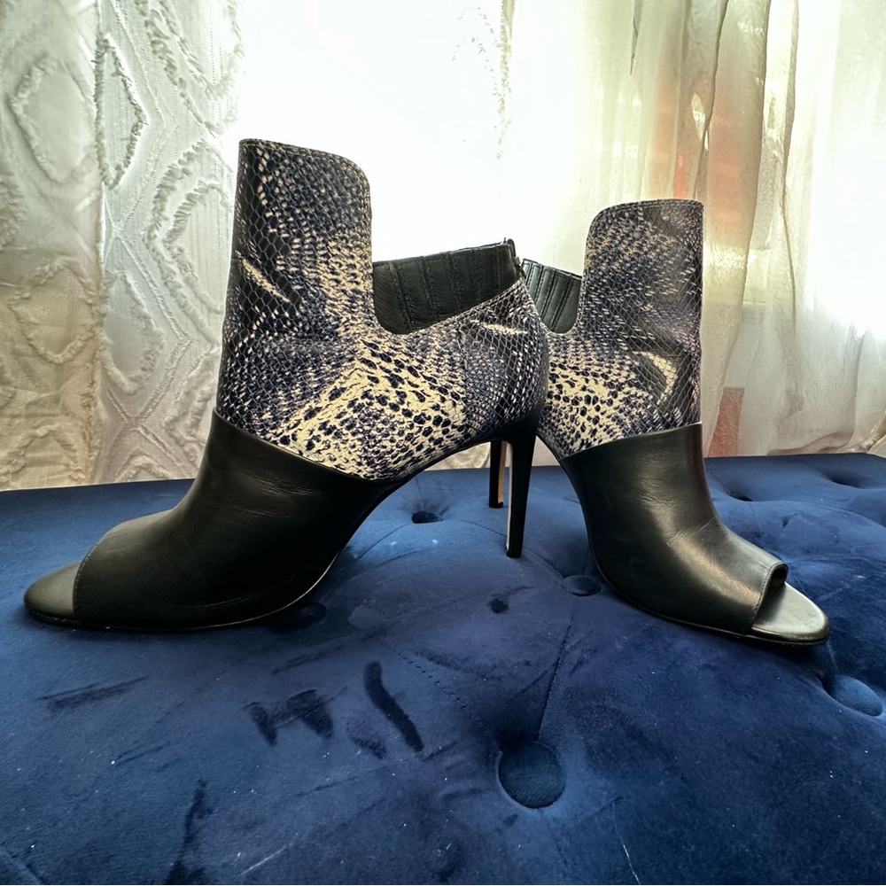 Calvin Klein Sarine Bootie
